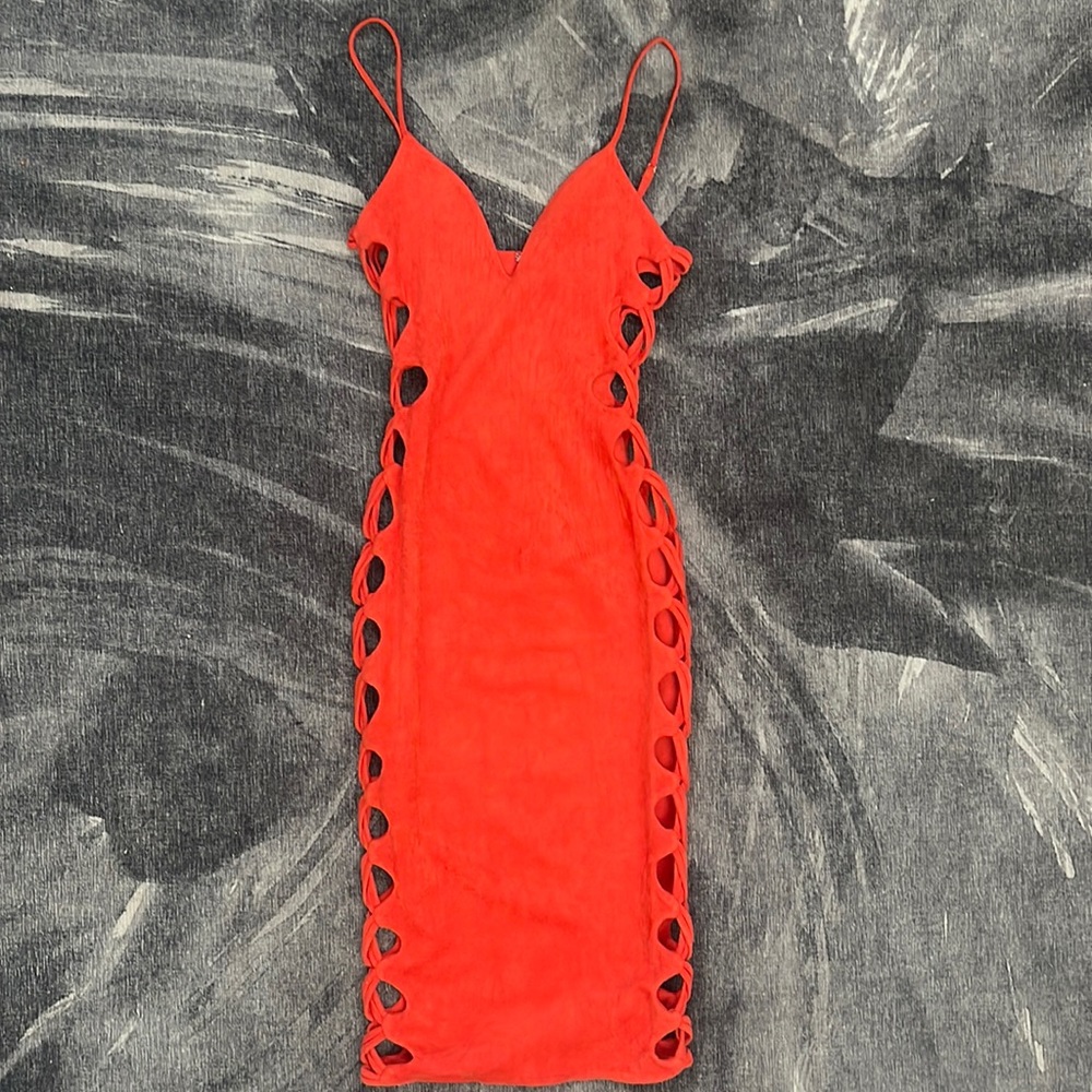 CUT OUT MIDI ORANGE DRESS